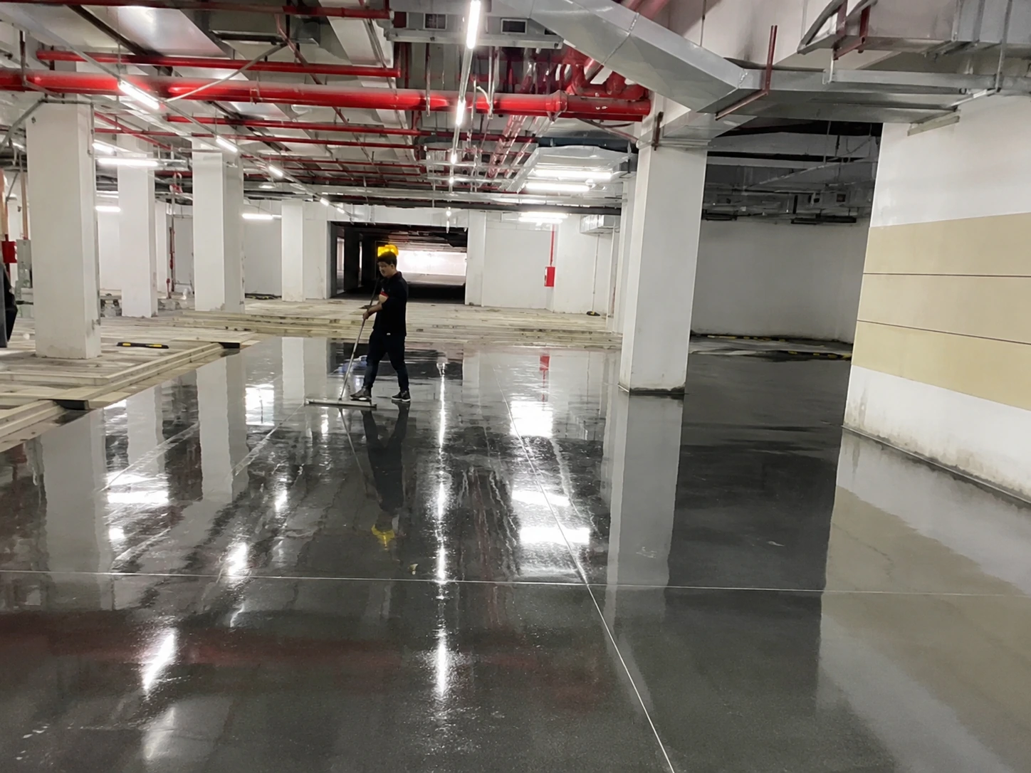 Concrete floor application case 1
