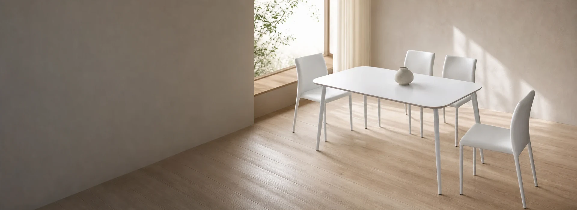 Compact dining set shown in a mobile collection scenerenoju_slide_1