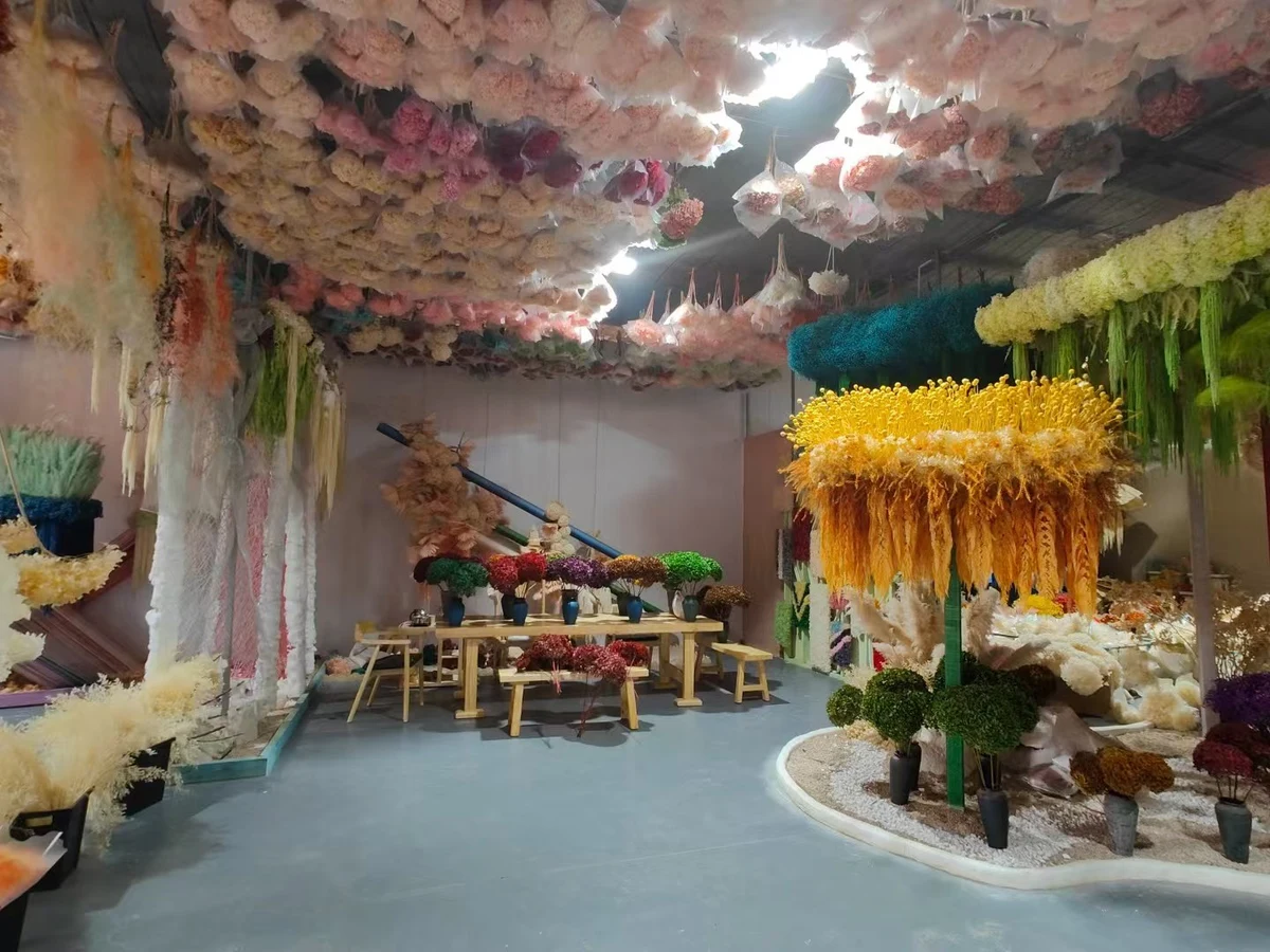 Inside the Hua Jinyu floral showroom in Kunming