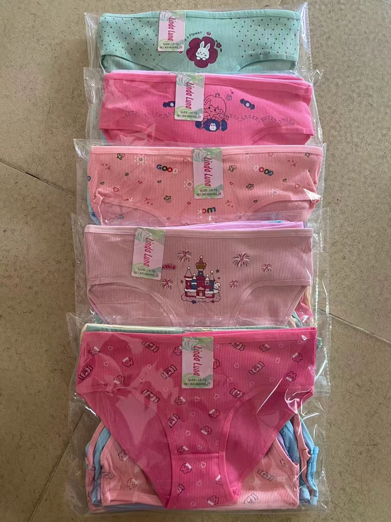 Girls’ 32-Count Ribbed Cotton Briefs