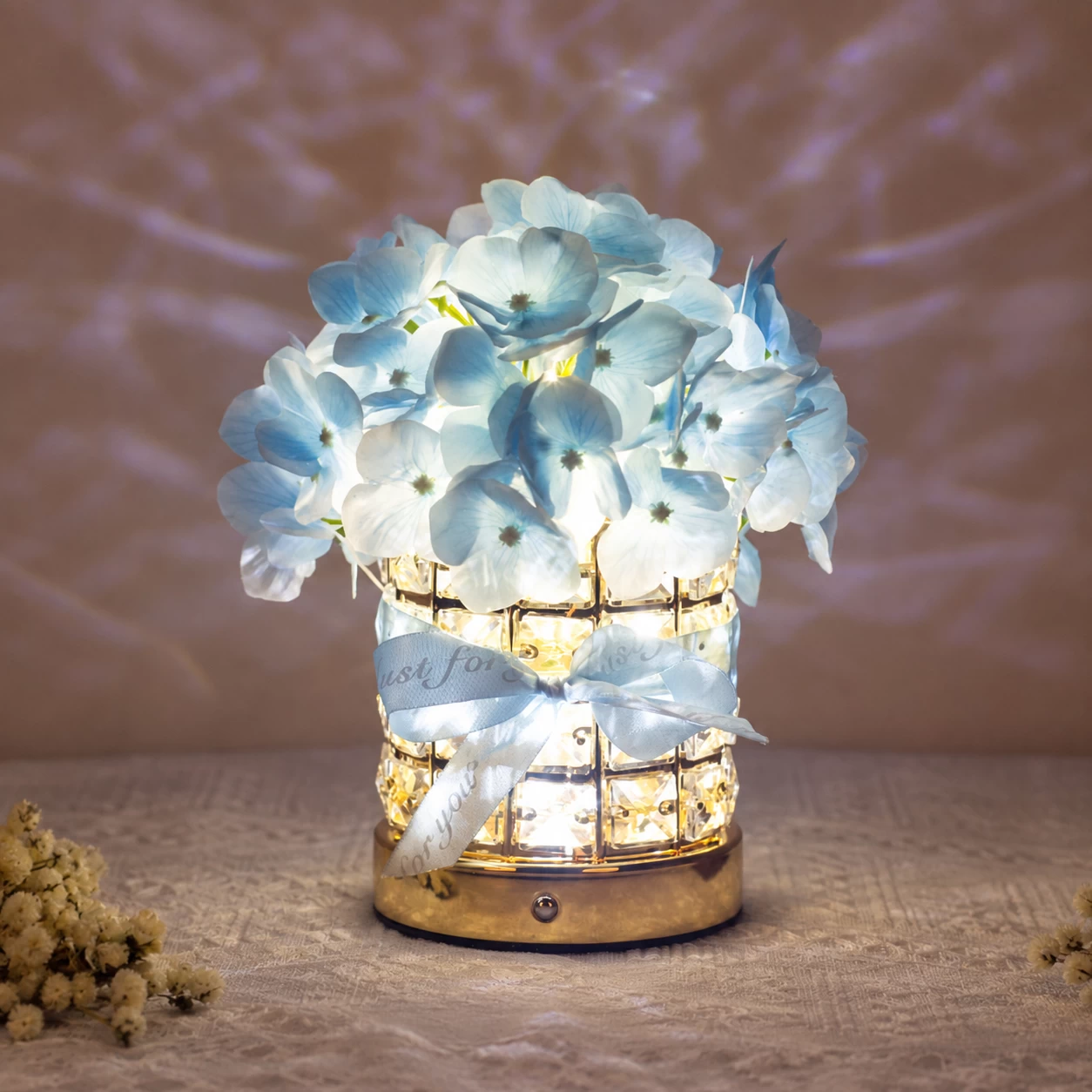 
Three Color Single Head Hydrangea Lamp with Cylindrical Crystal Pot