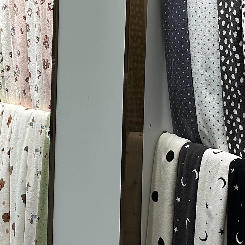 Ribbed Flannel Fabric Textured Plush Roll Goods for Home Textile Production