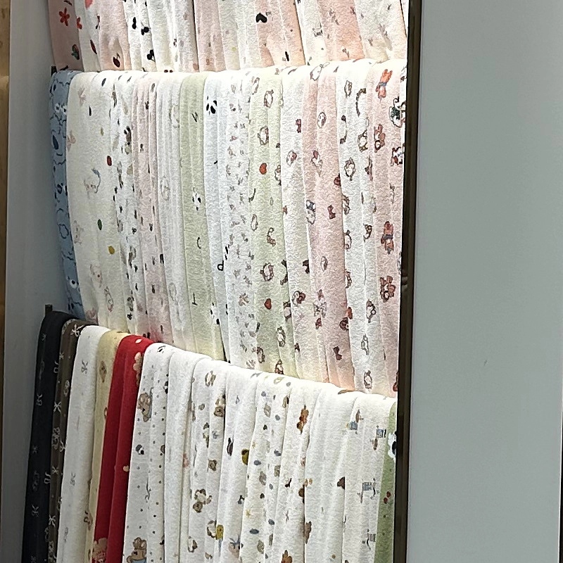 Printed Arctic Velvet Fabric Patterned Plush for Seasonal and Gift Ranges