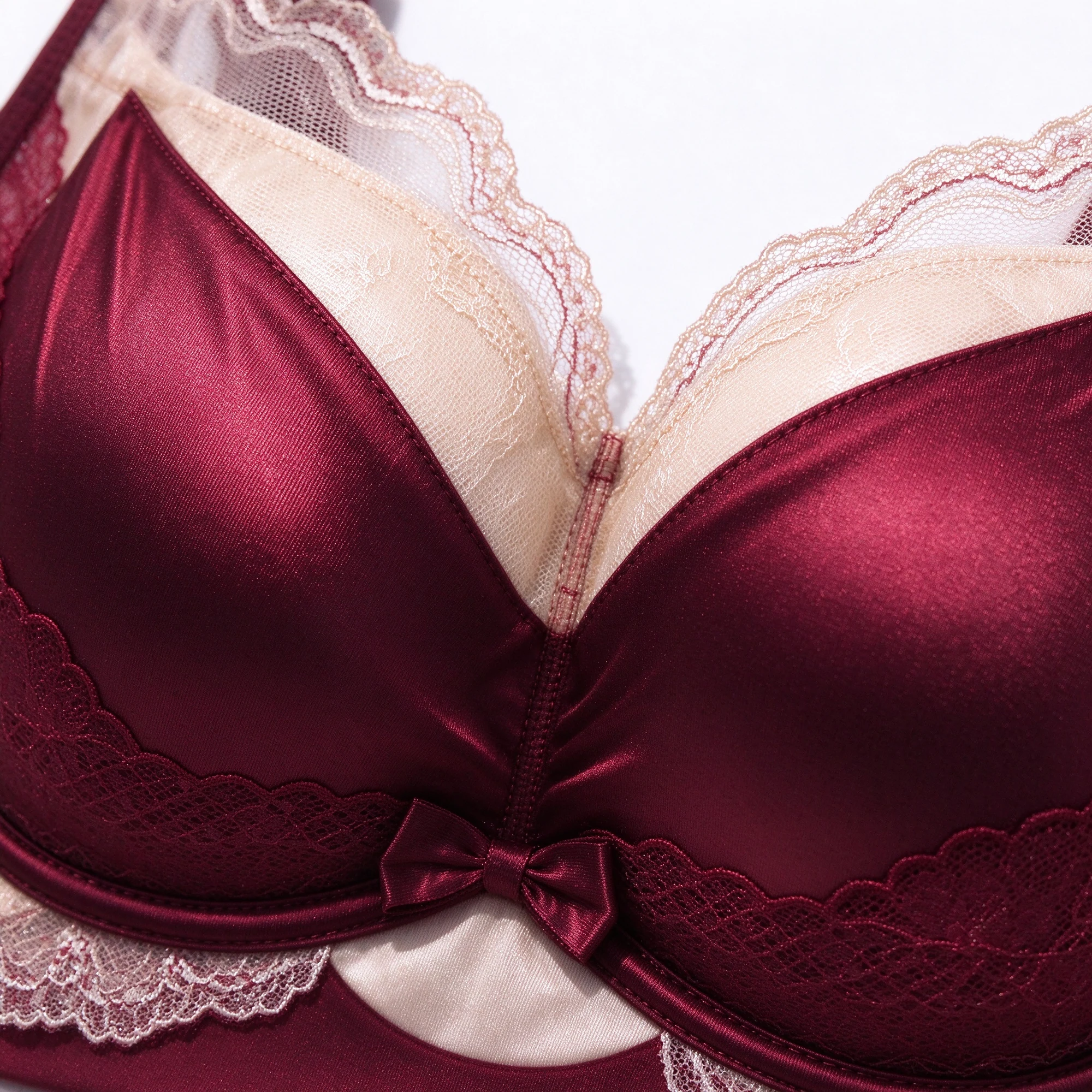 Brocade Zither · Satin Bud