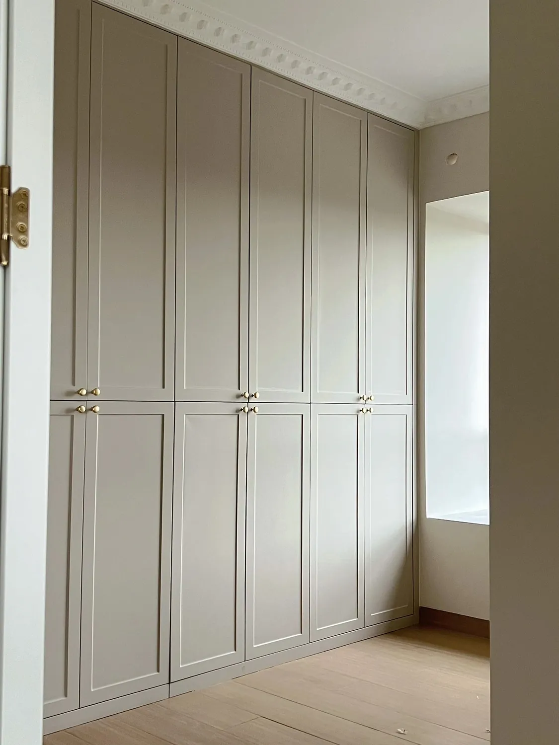 Floor-to-Ceiling Panelled Wardrobes
