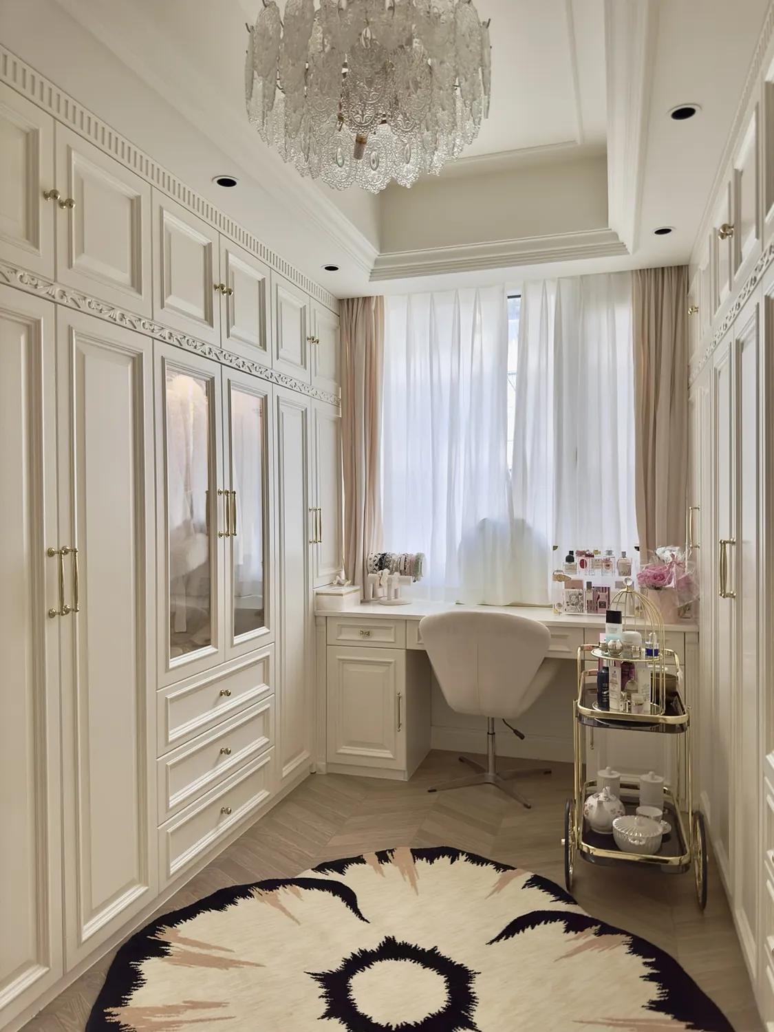 Bright Bedroom Wardrobes