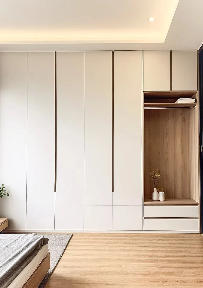 Warm White Built-In Wardrobes